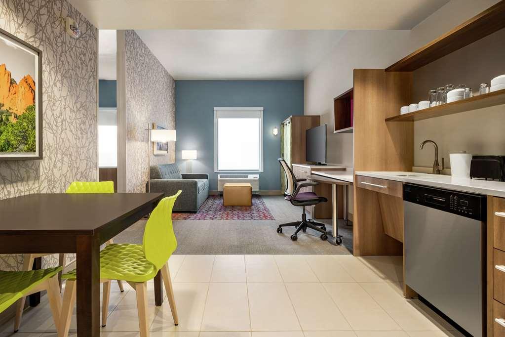 Hotel Home2 By Hilton I-25